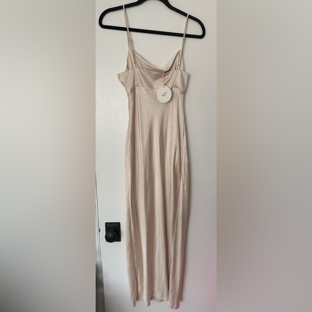 Petal & Pup Cheya Satin Midi Dress in Champagne - Size 4 NWT - Picture 5 of 6